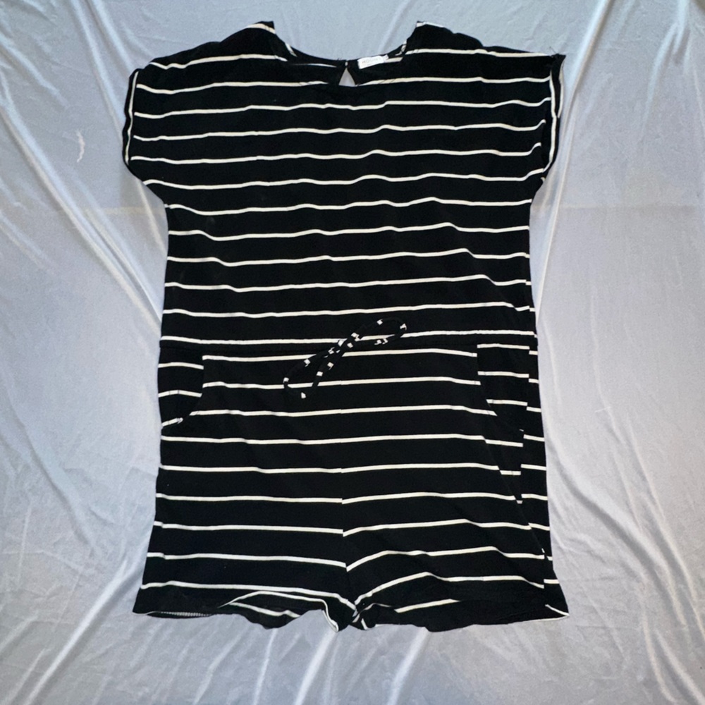 Hount • Black & White Striped • Short Sleeve Shorts Romper • Women's Sz XXL